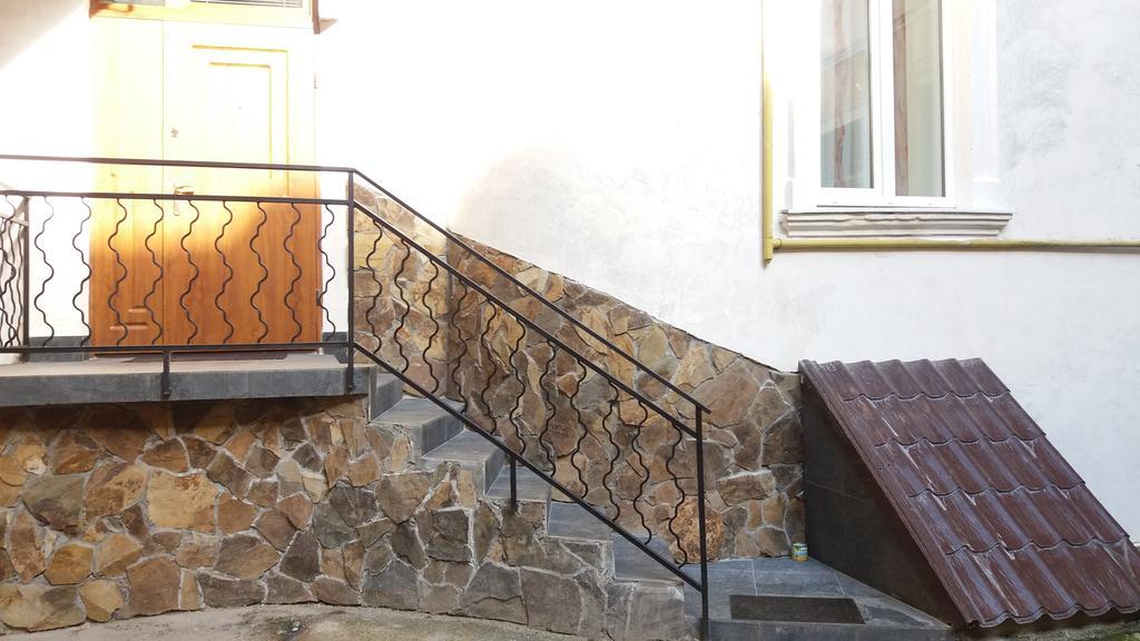 Apartment With Fireplace Lviv Exteriör bild
